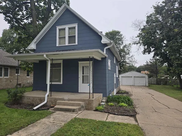 1207 N Cedar Ave, Hastings, NE 68901