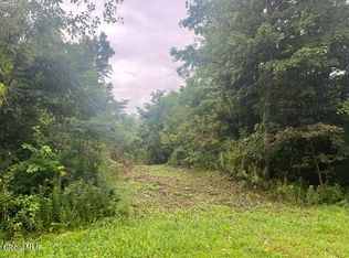 L27112 Golf Course Rd, Amsterdam, NY 12010