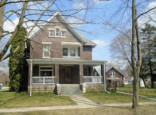 821 W 8th Ave, Rochelle, IL 61068