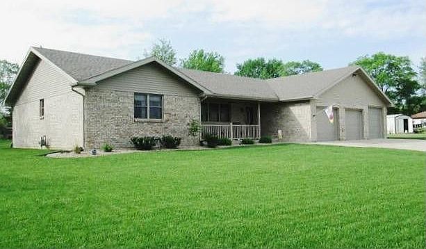 1st image of 915 Daren Dr