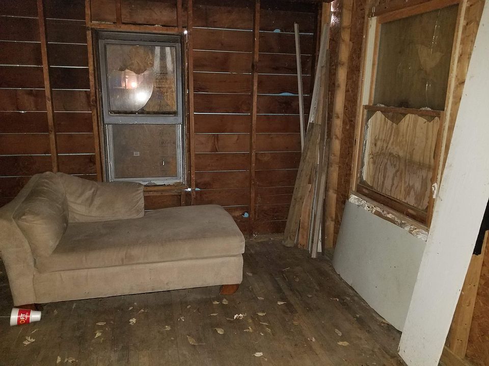 1st image of 1923 S Arlington Ave