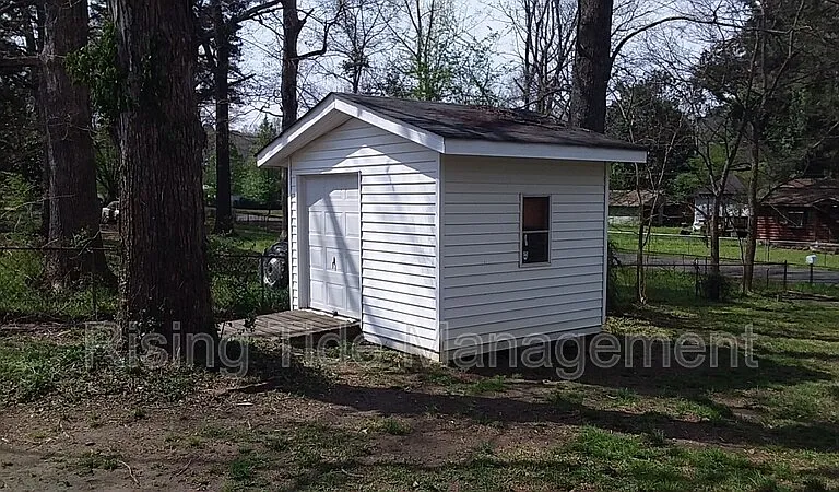 3295 Young Ave — Photo 3