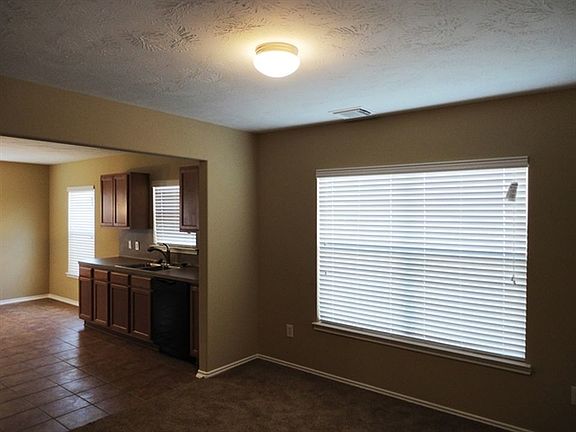 4th image of 4418 Sprangletop Ave #00