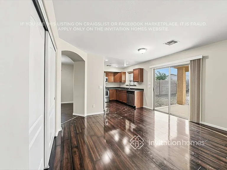 1374 W Matthews Dr — Photo 10