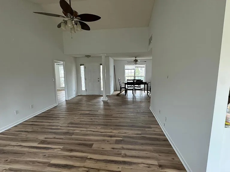 1026 Thorncrest Dr — Photo 8