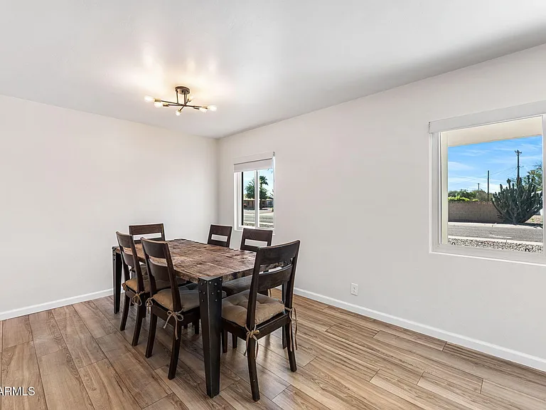 8302 E Windsor Ave — Photo 15
