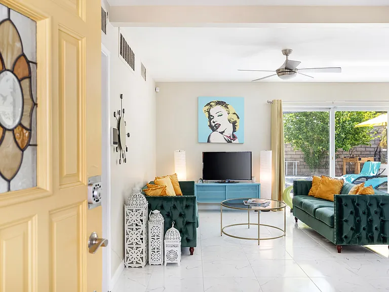 4385 E Paseo Caroleta — Photo 4