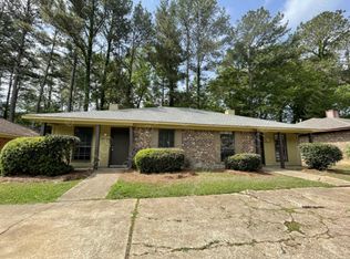 2059 Cooperwell Dr #B, Jackson, MS 39204