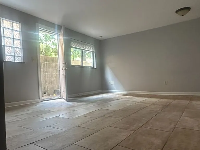 524 Riddle Crest Ln — Photo 6