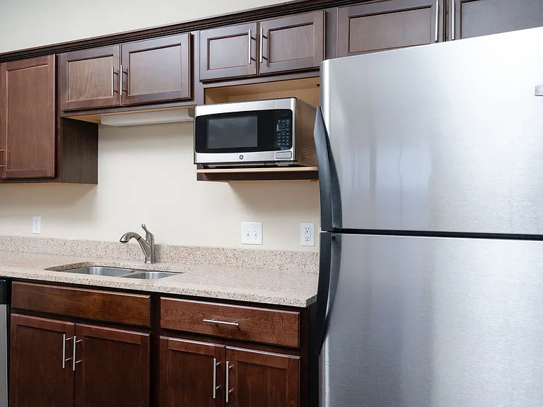 Highland Shores Apartments — Photo 34