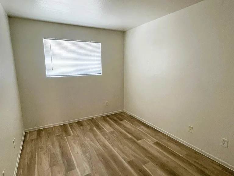 2002 E Sweetwater Ave #202 — Photo 6