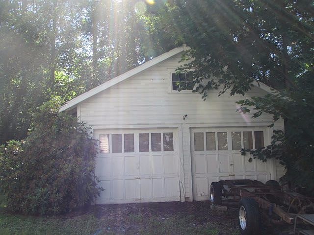 2nd image of 10 Charles St