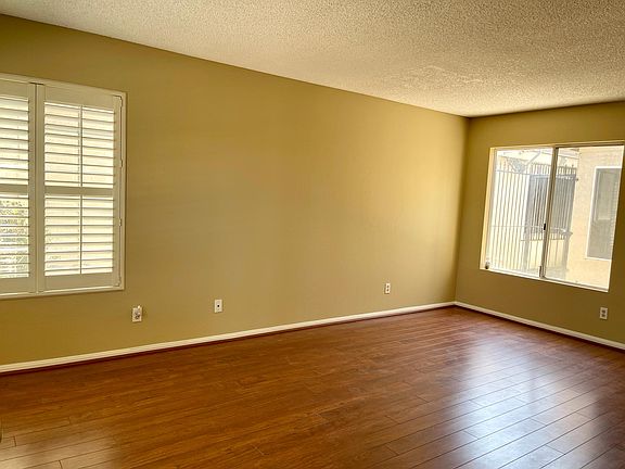 3rd image of 2865 Oradon Way