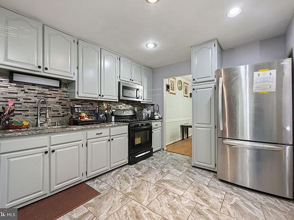 4th image of 16793 Capon Tree Ln