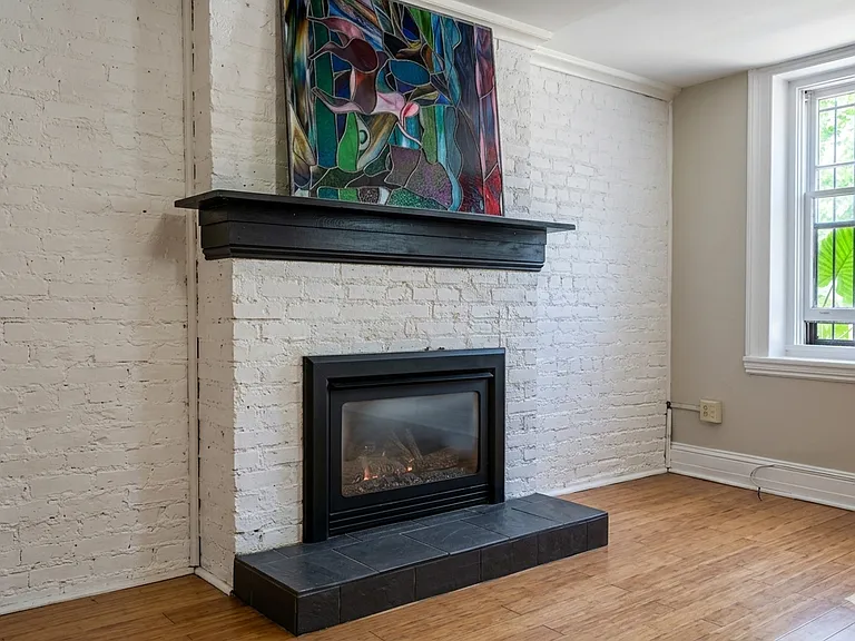 285 Lark St #1 — Photo 6