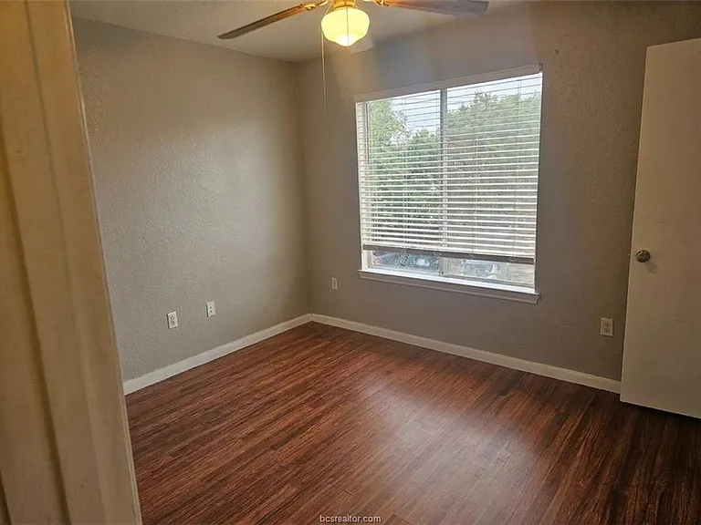 519 Parkway #201 — Photo 6