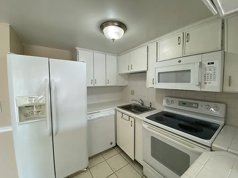 8602 Huron Ct #50 — Photo 12