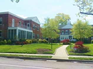 1395 Broadway APT A2, Hewlett, NY 11557