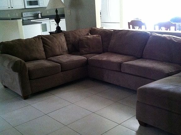 Living room/kitchen/sun room