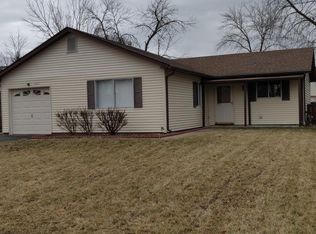 1069 Ridgewood Dr, Bolingbrook, IL 60440