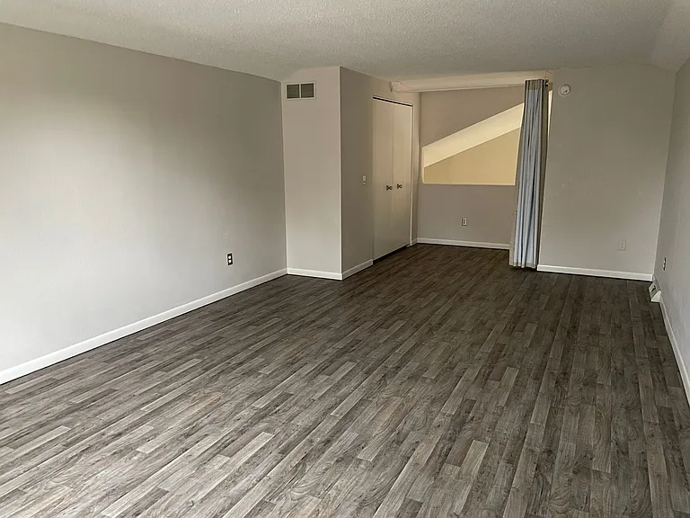 870 E Boundary St — Photo 23