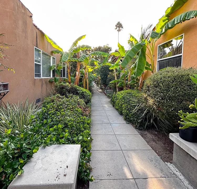 1335 N Harvard Blvd #1331-1/2