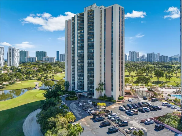 20379 W Country Club Dr APT 939, Aventura, FL 33180