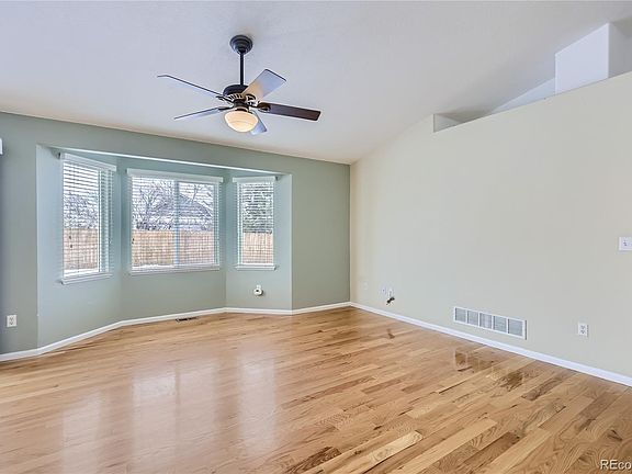5th image of 400 Tuckaway Court