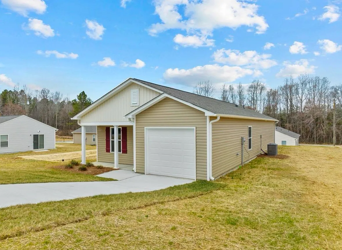 Judith Lee Ln, Roxboro — Photo 2