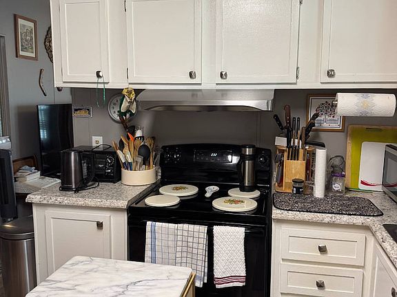 2nd image of 418 S Edgewater Dr