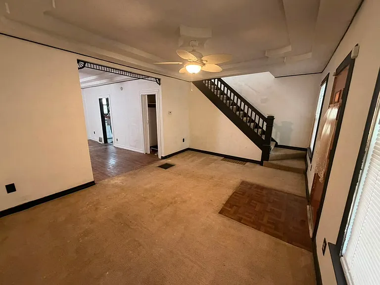451 E Pearl St — Photo 10