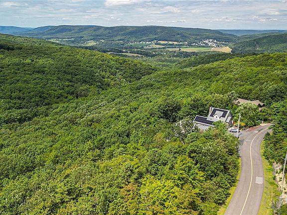 2nd image of 51 Mohican Ct #81-82