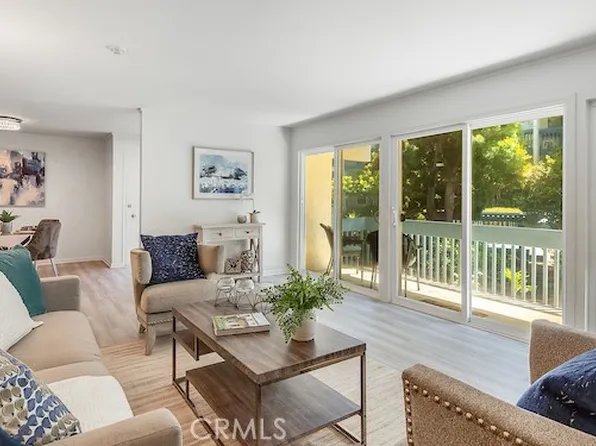 824 Camino Real Unit 101, Redondo Beach, CA 90277