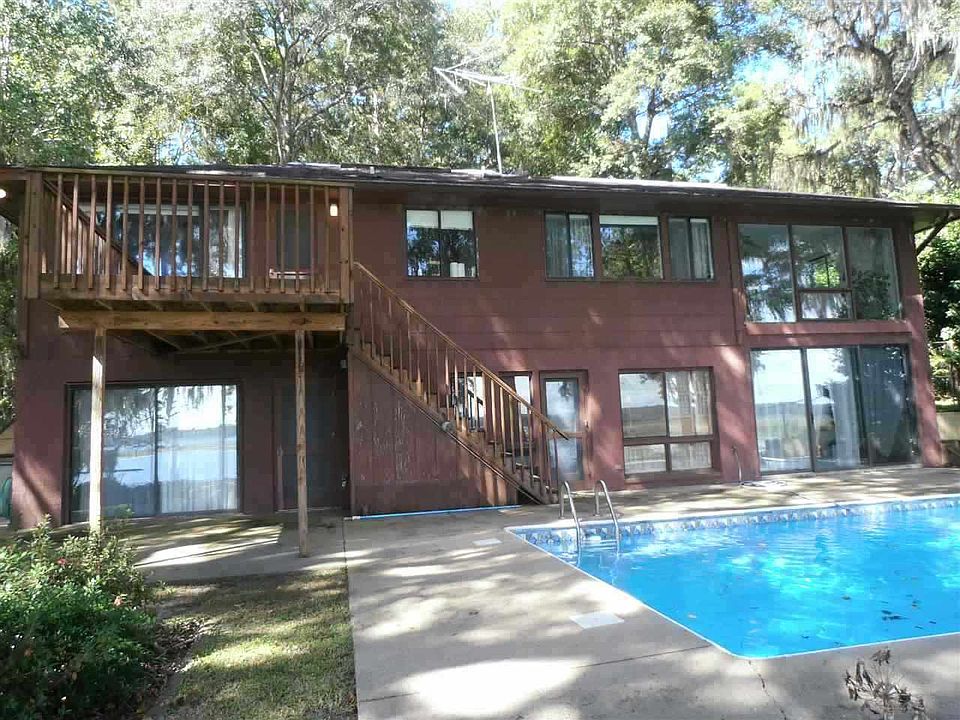1st image of 2706 Lucerne Dr