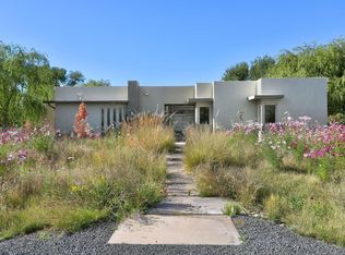 1083 W Ella Dr, Corrales, NM 87048