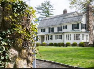 23 Meadow Rd, Riverside, CT 06878