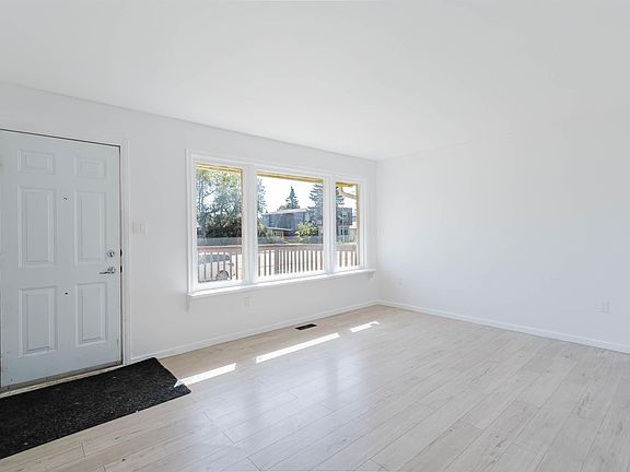 4th image of 9606 163rd St NW
