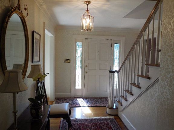 2nd image of 85 Longwood Ct