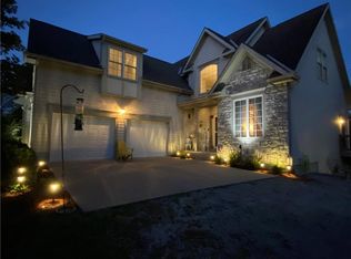 312 W 11th St, Ottawa, KS 66067