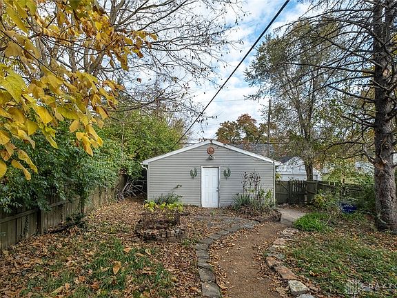 3rd image of 143 Victor Ave #141-143