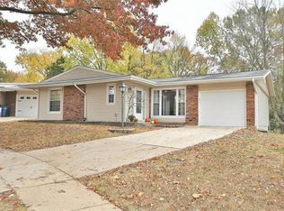 161 Chinon Dr, Saint Louis, MO