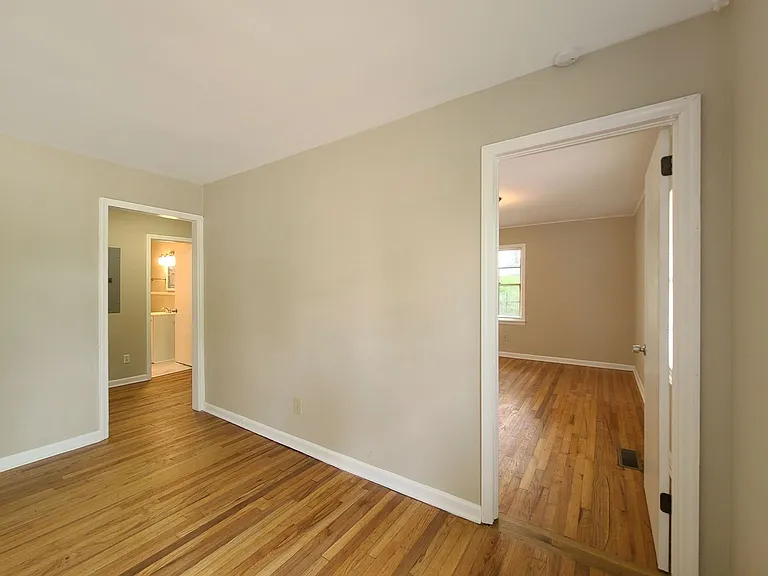 3225 Forrest Hills Dr — Photo 13