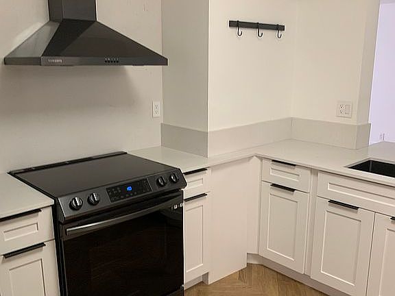 4th image of 12183 Royal Palm Blvd