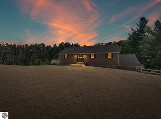 5332 Hanna Rd, Williamsburg, MI 49690