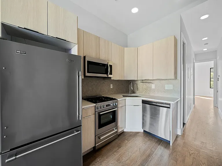 272 Himrod St #2L — Photo 1