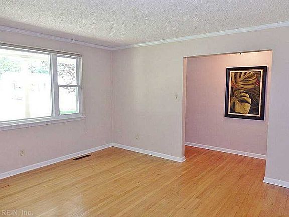 2nd image of 233 Sierra Dr
