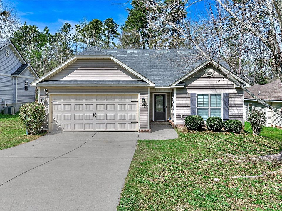 1st image of 934 Arbor Springs Circle