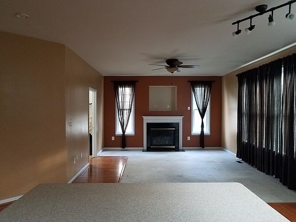 4th image of 11695 Henley Ct