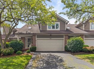 1100 Hillsboro Cove Cir, Webster, NY 14580