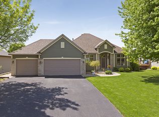 7661 7th St N, Oakdale, MN 55128